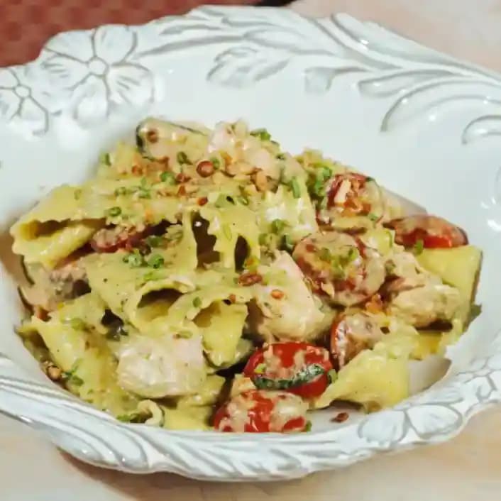 meals/20260609084329-mafaldine-al-salmone-e-spinaci.webp