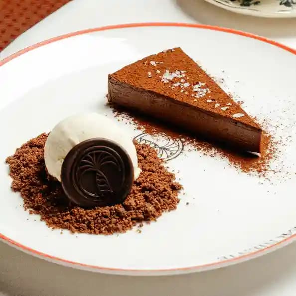 meals/20260721142102-tiramisu-with-raspberry.webp